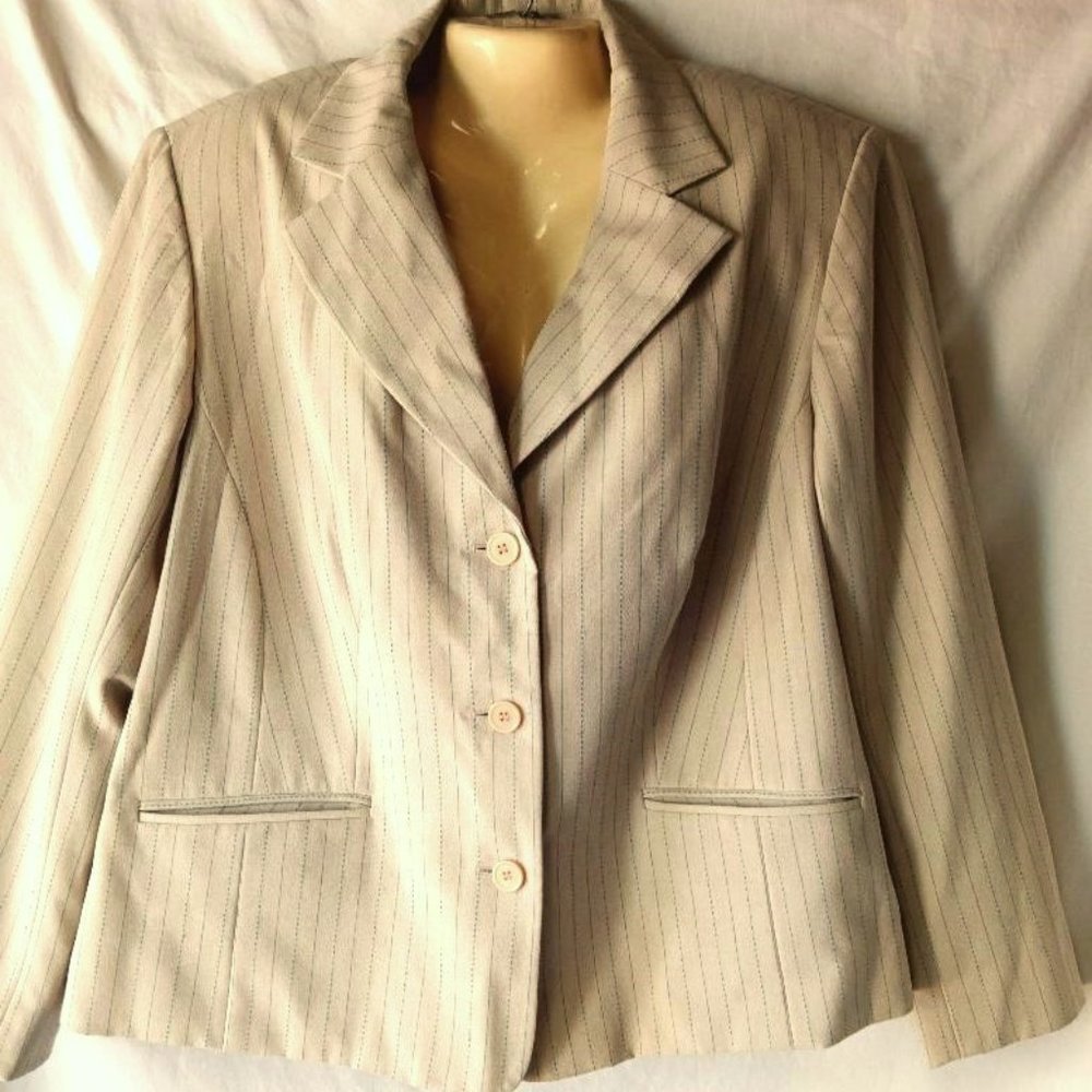 Women's Beige Pinstripe Blazer Size 18W